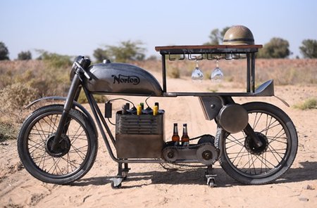 Bar motorfiets Norton zilver
